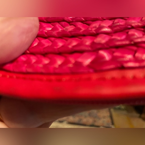 NWT. STRAW with Polyester lining. - Picture 7 of 8